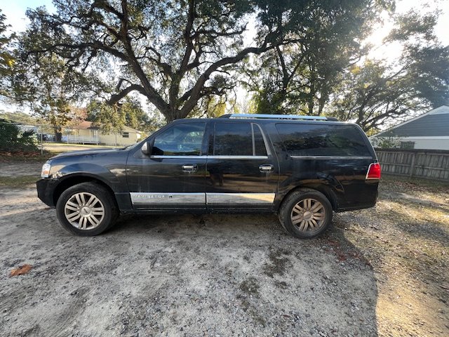 2014 Lincoln Navigator Base photo 5