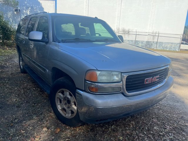 2004 GMC Yukon XL SLE photo 1