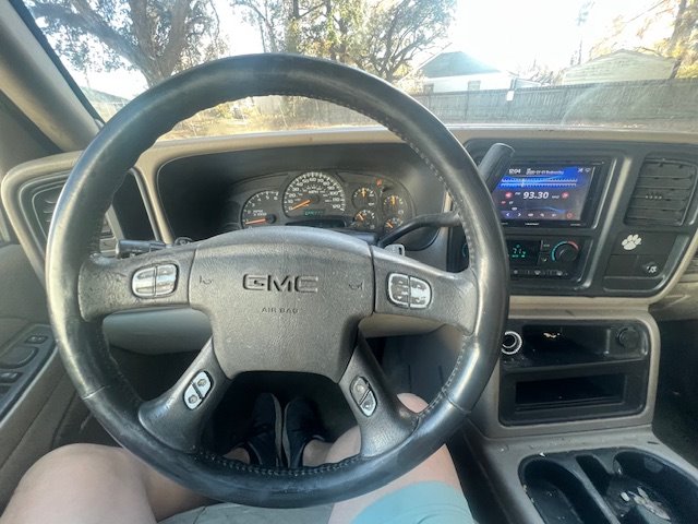 2004 GMC Yukon XL SLE photo 8