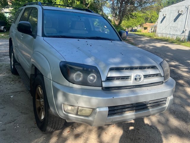 2004 Toyota 4Runner SR5's photo