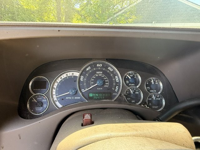 2002 Cadillac Escalade Base - Photo 13