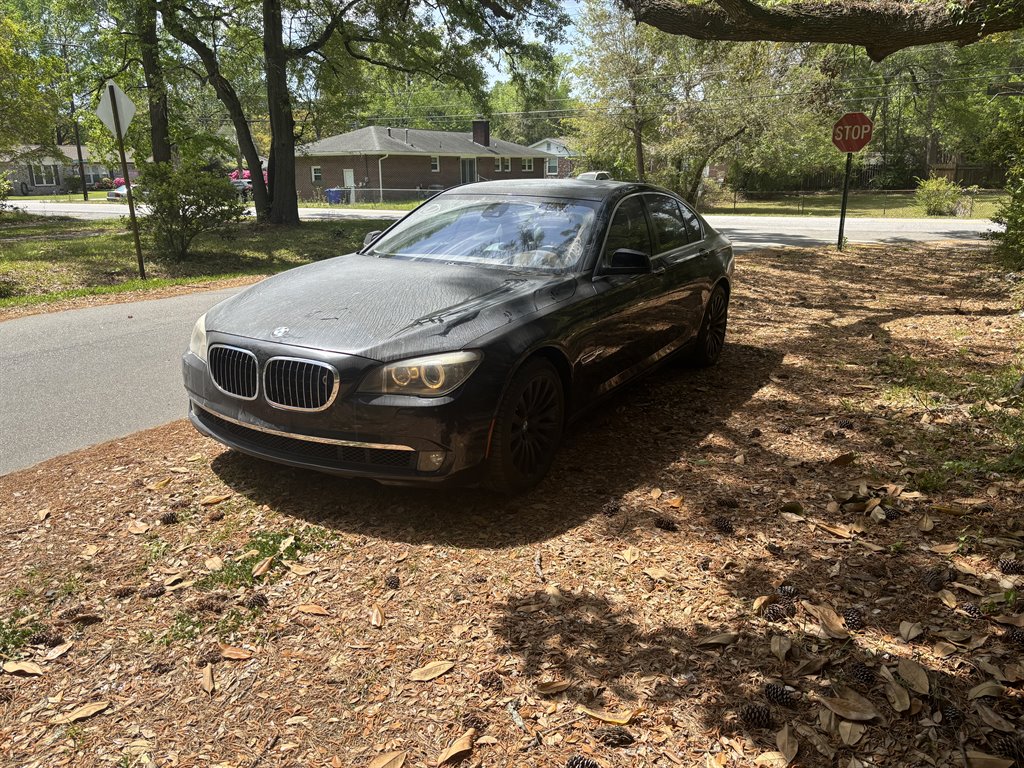 2010 BMW 7 Series 750i's photo