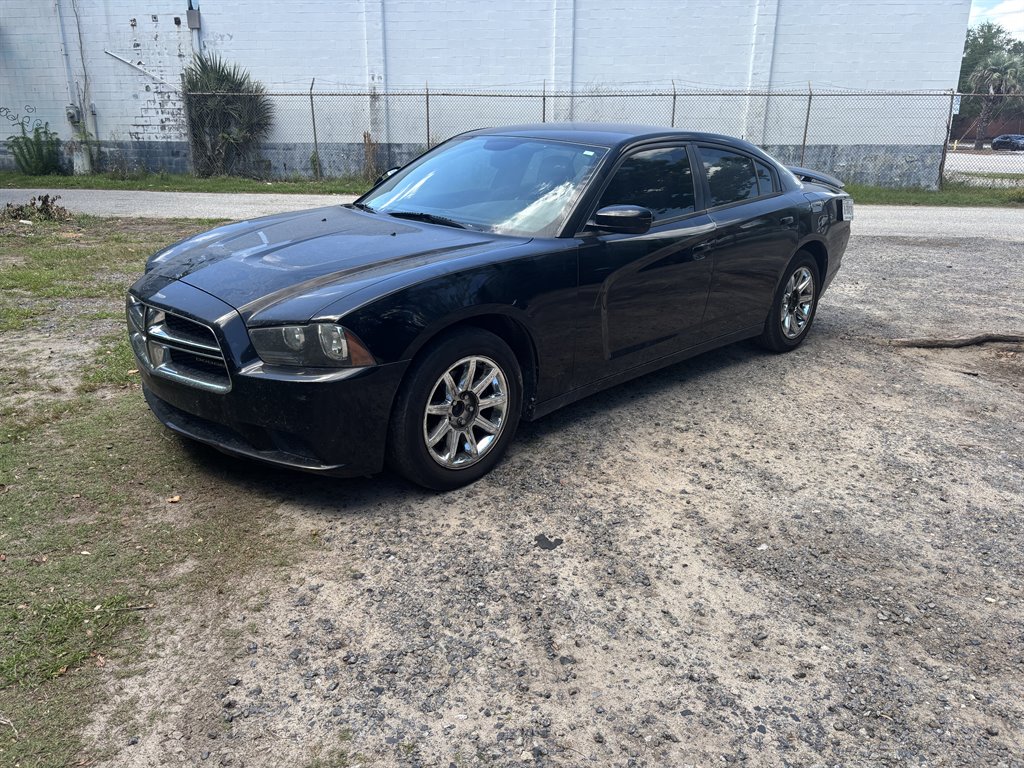 2014 Dodge Charger SE's photo