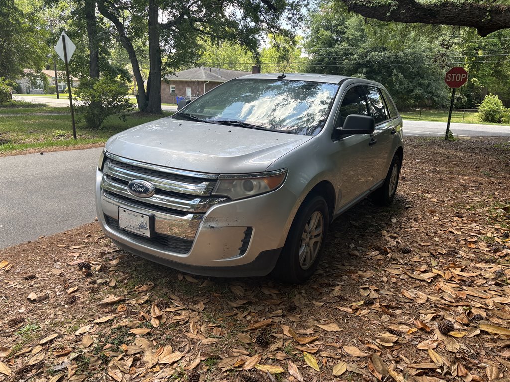 2011 Ford Edge SE's photo