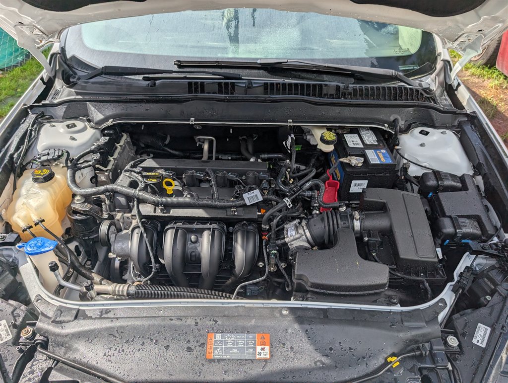 2016 Ford Fusion S - Photo 10