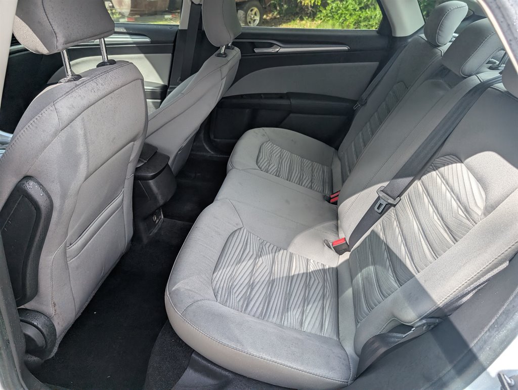 2016 Ford Fusion S - Photo 7
